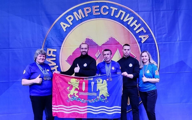 Ивановские спортсмены привезли серебро с Чемпионата России по армрестлингу среди ветеранов